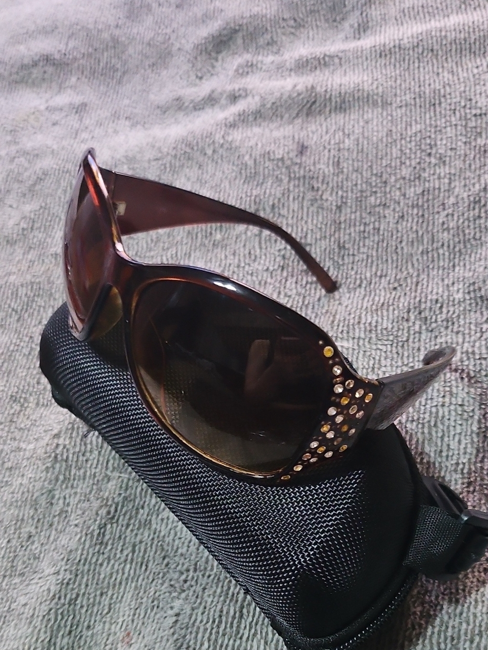 Source Unknown Brown Rhinestone Butterfly-Style Sunglasses